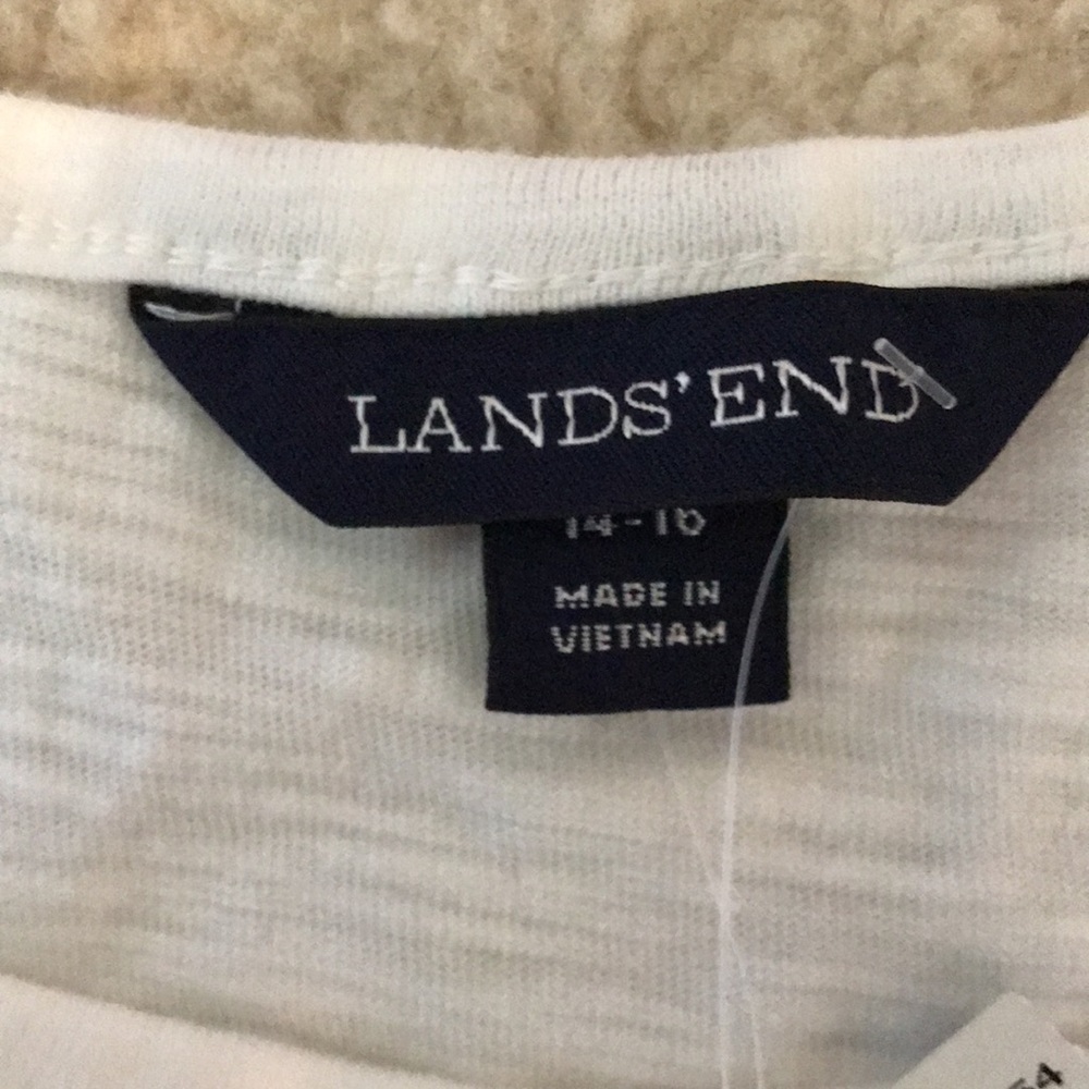NWT white tank with eyelet details - Picture 8 of 13
